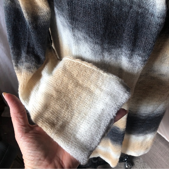 Elan Ombré open front cardigan with hoodie tan and charcoal stripe size L - Picture 4 of 8